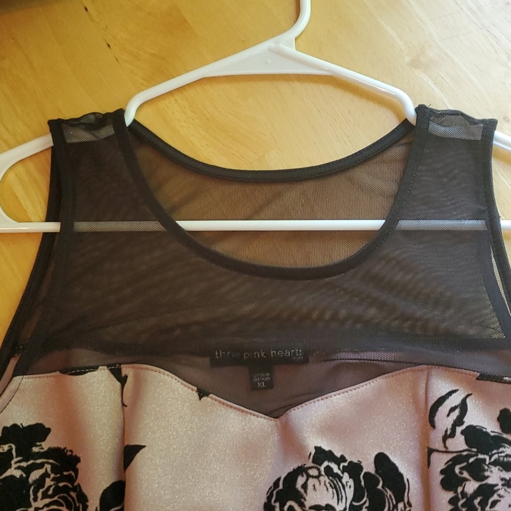 Dress - Picture 3 of 4